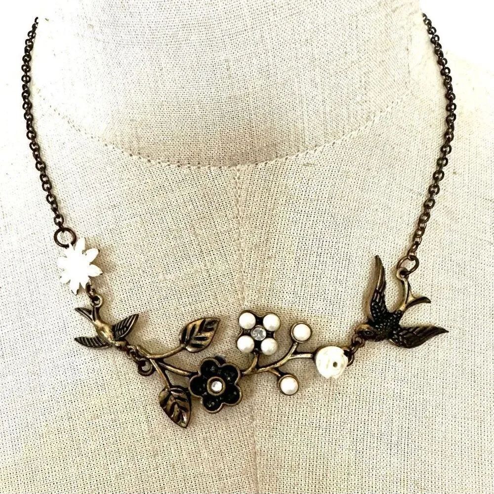 Faux pearl brass tone flower necklace